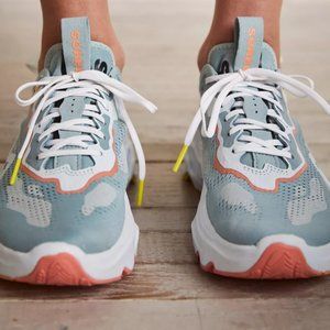 Kinetic Breakthru Day Lace Sneakers